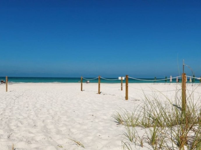 Private Beach Access - Siesta Key 2 BD2Bath Condo